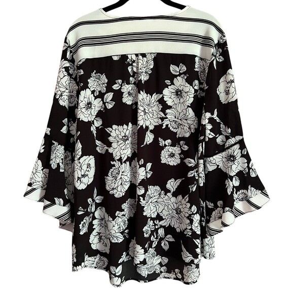 Valerie Stevens XL Black & White Floral Bell Sleeve Blouse, Crepe Top NEW NWT - Picture 9 of 9